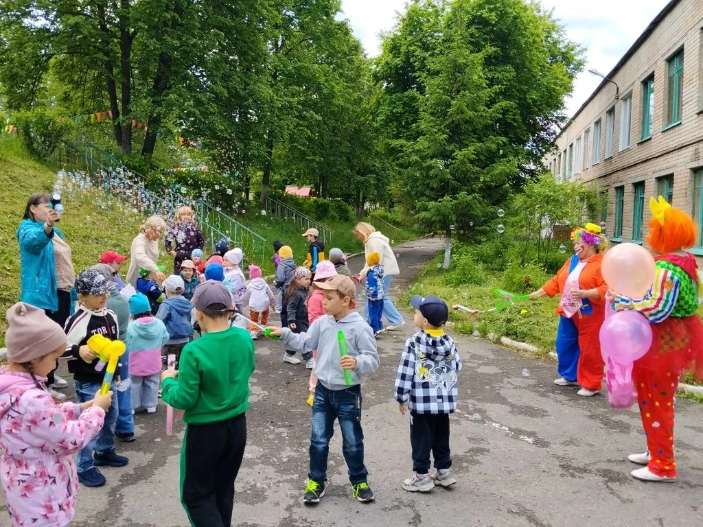 1 июня – День защиты детей: Смех, радость и море улыбок в нашем детском саду!

Сегодня, 1 июня, весь