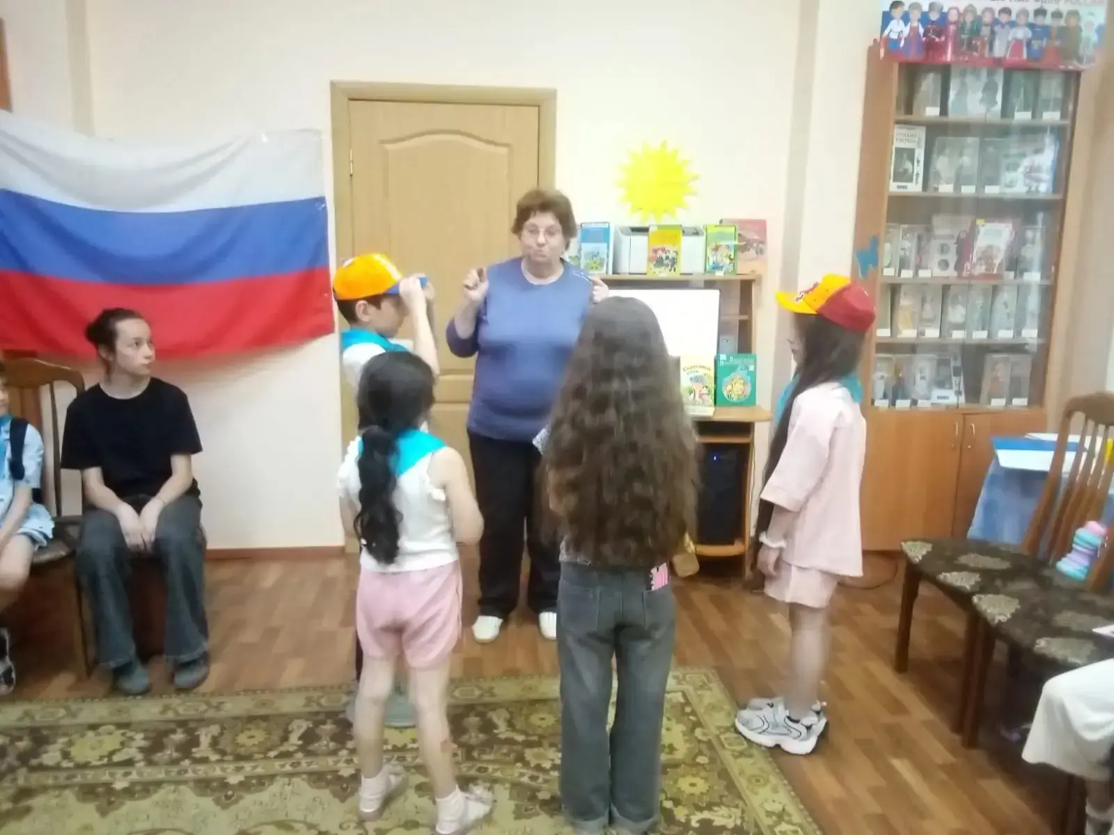 ДРУЖБА ВАЖНЕЕ ВСЕГО

К Международному дню друзей, который ежегодно отмечается 9 июня, библиотека-фил