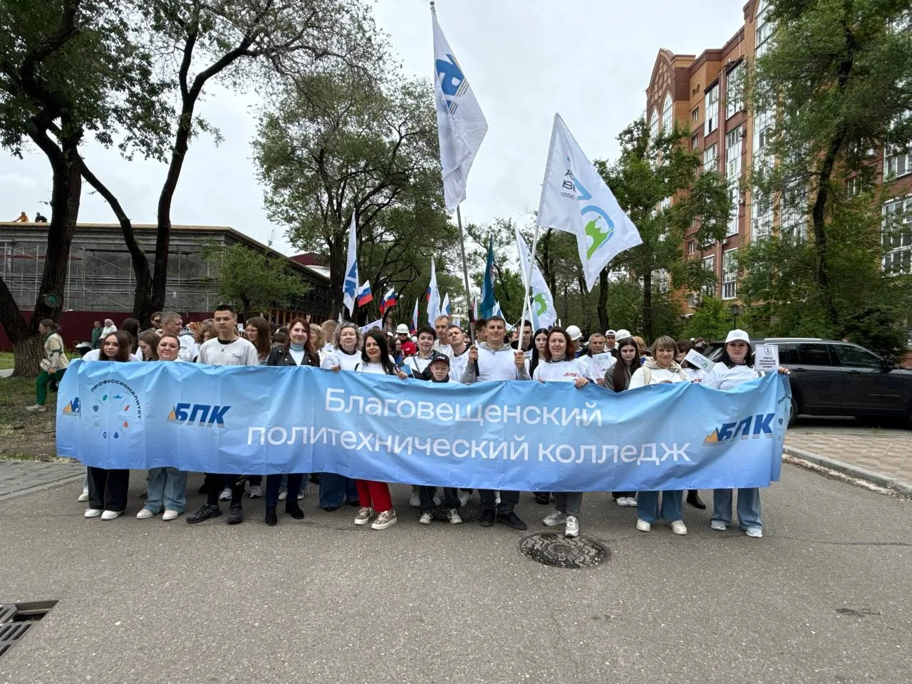 #СемьяПолитеха 

🇷🇺 #НашиЛучшие

🥰Шествие трудовых коллективов в нашем городе было по-настоящему 