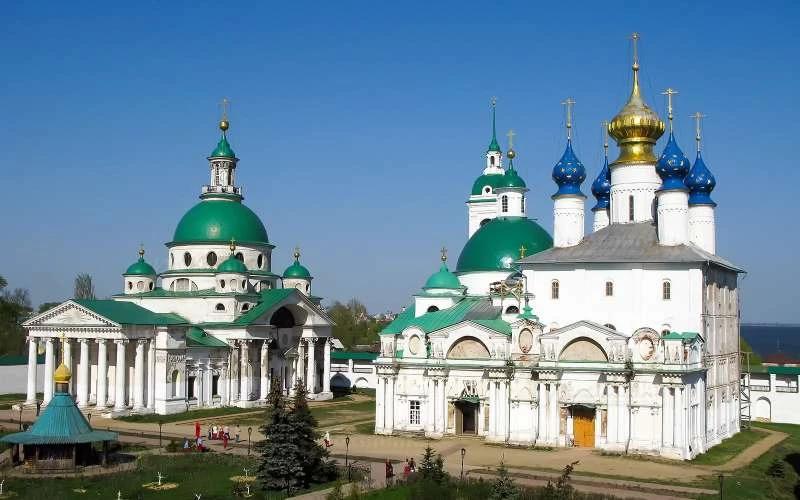 В сентябре профком КМЗ организует две традиционные паломнические поездки.