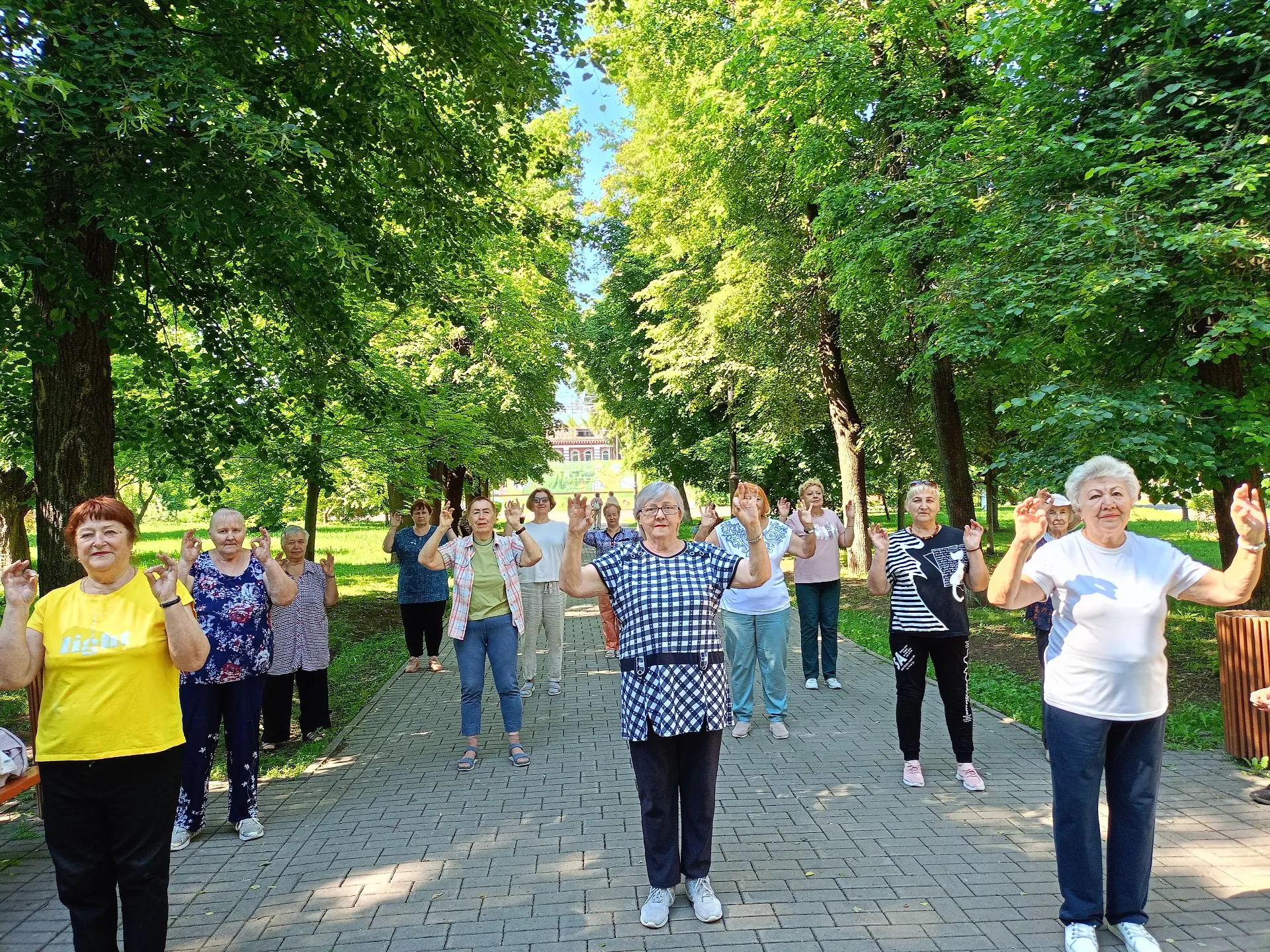Коломенские участники клуба «Активное долголетие» регулярно занимаются нейрогимнастикой, упражнения 