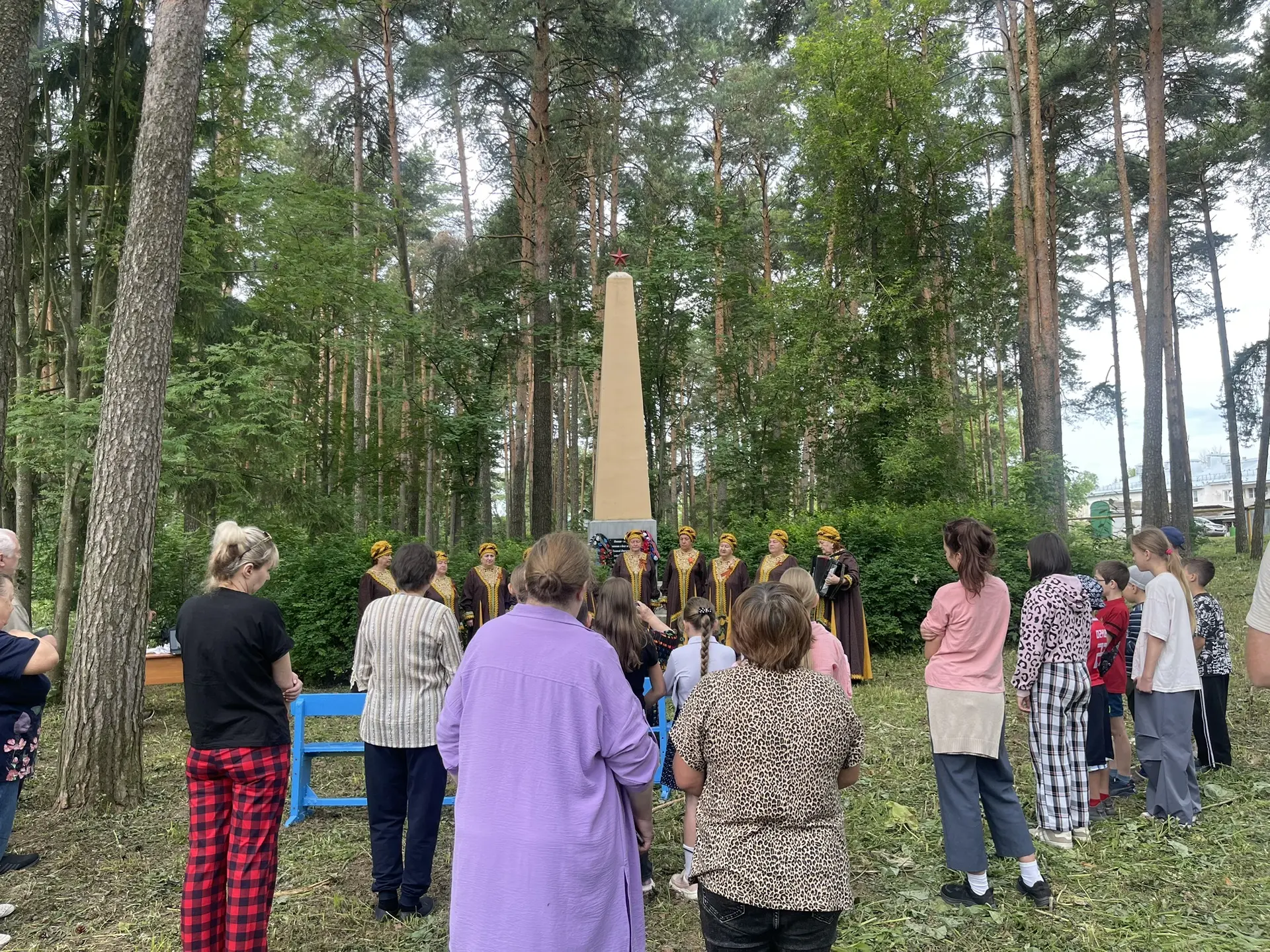 22 июня, в День памяти и скорби. Сосновоборский дом культуры совместно с учащимися школы и педагогам