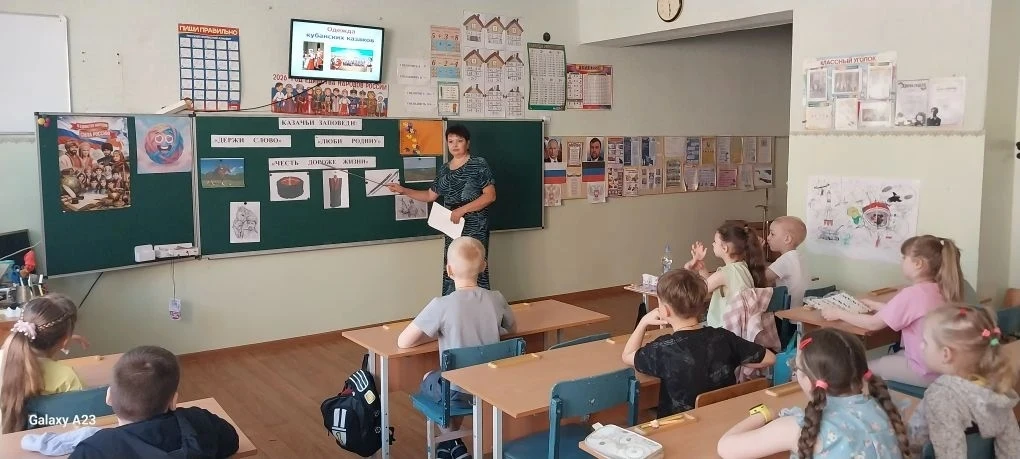 1 отряд "Клубочки"
Знакомство детей с традициями и фольклором казачества💫