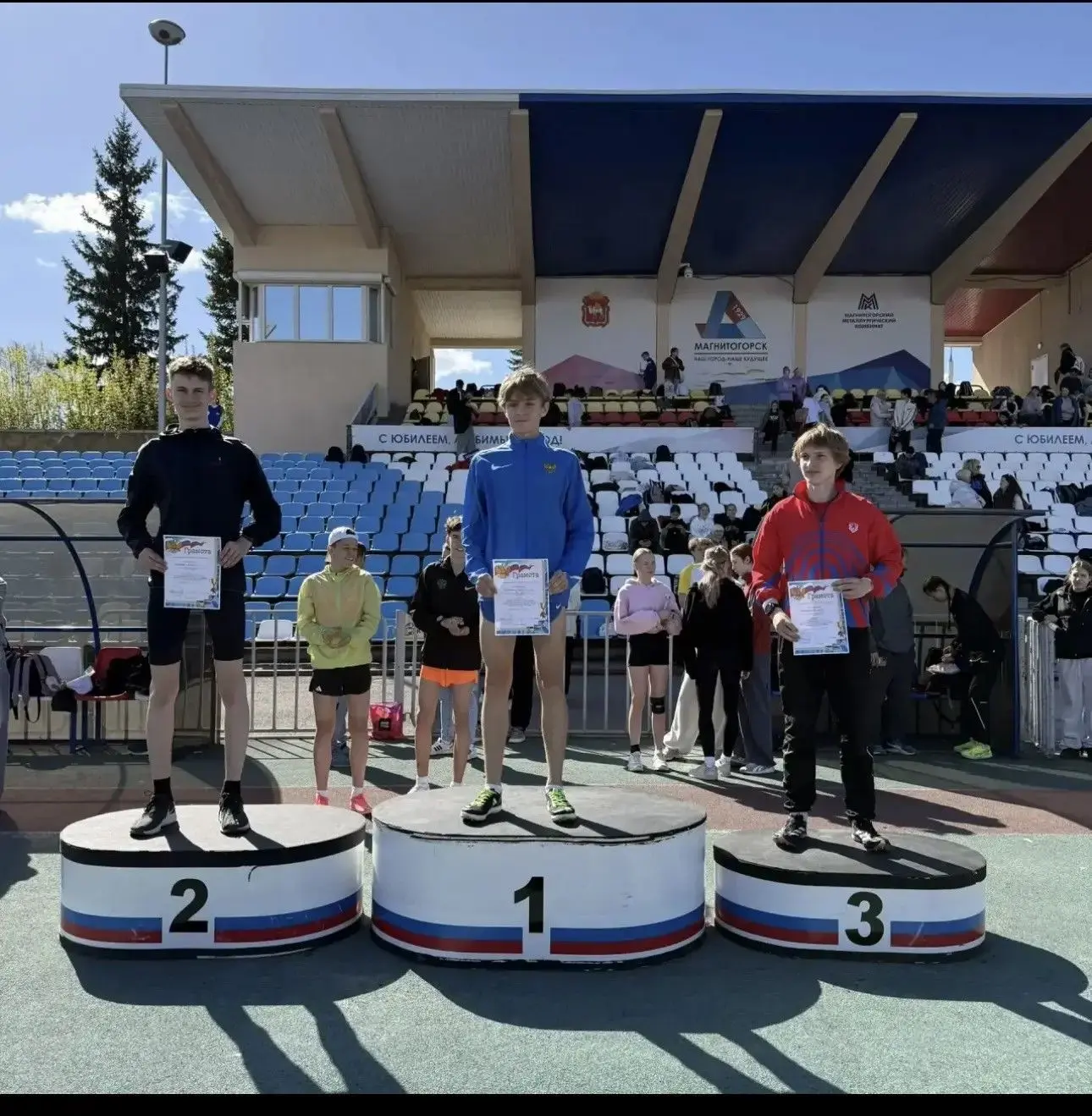 Блестящее выступление! 🥇🥈🥉 Сборная школы  — в числе лучших на городских соревнованиях по легкой а
