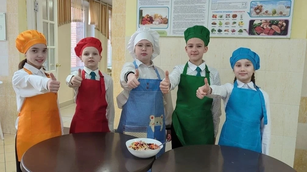 ✨Наши ребята — настоящие звёзды!✨  Стали известны победители районного конкурса «Вкусные истории»:  