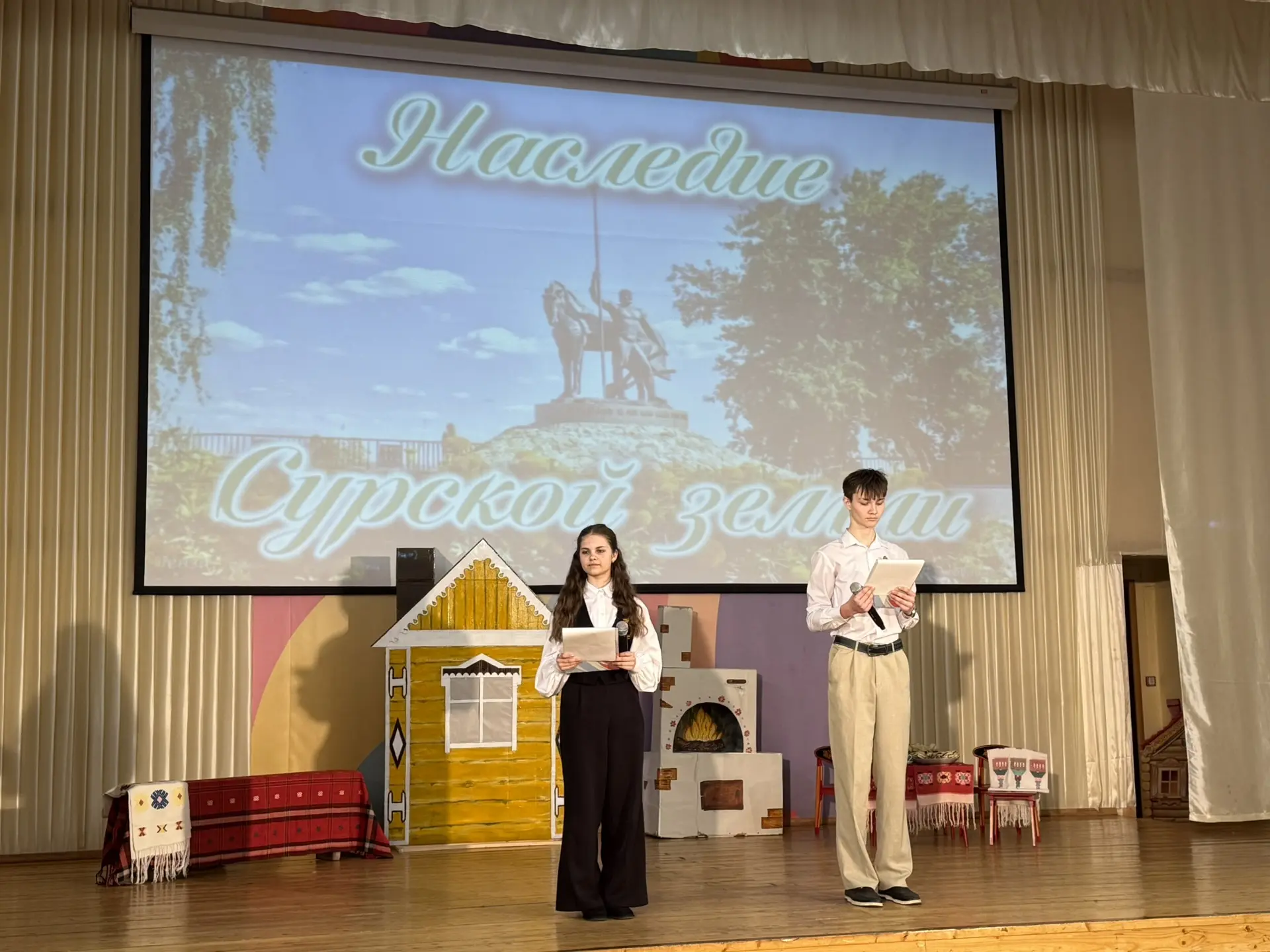 ✨ «Орлята России» на фестивале «Наследие Сурской земли» — путешествие в сердце традиций!  Ребята пел