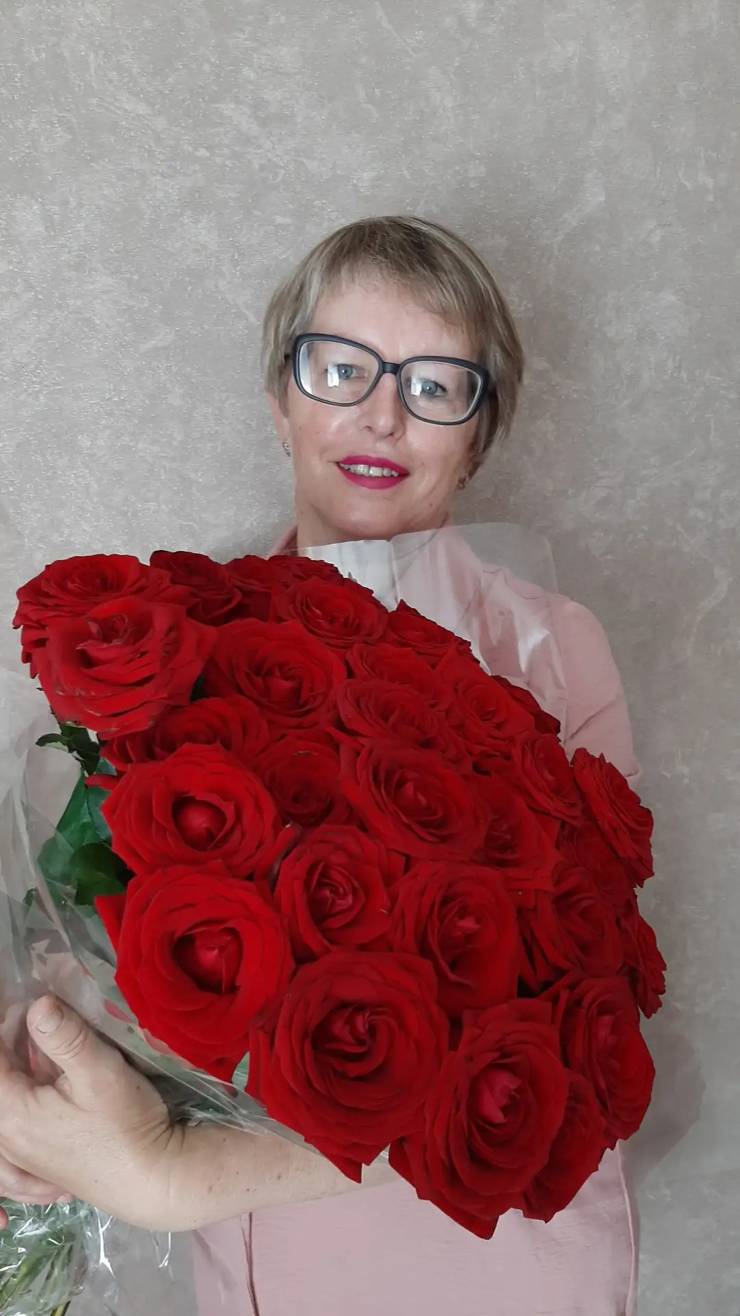 Уважаемая Надежда Николаевна!!!
Примите самые искренние и сердечные поздравления от всего коллектива