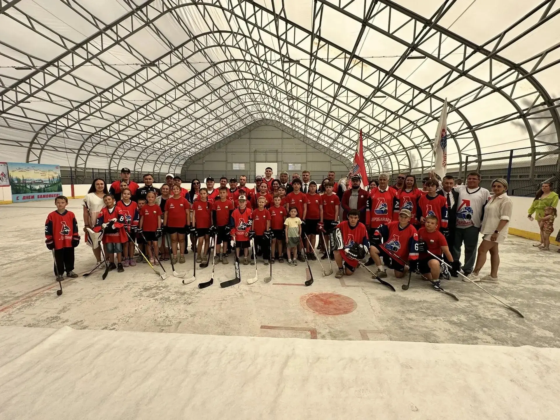 🏒 Посетили крытый хоккейный корт в Северобайкальске. Построенный за счет поддержки РЖД...