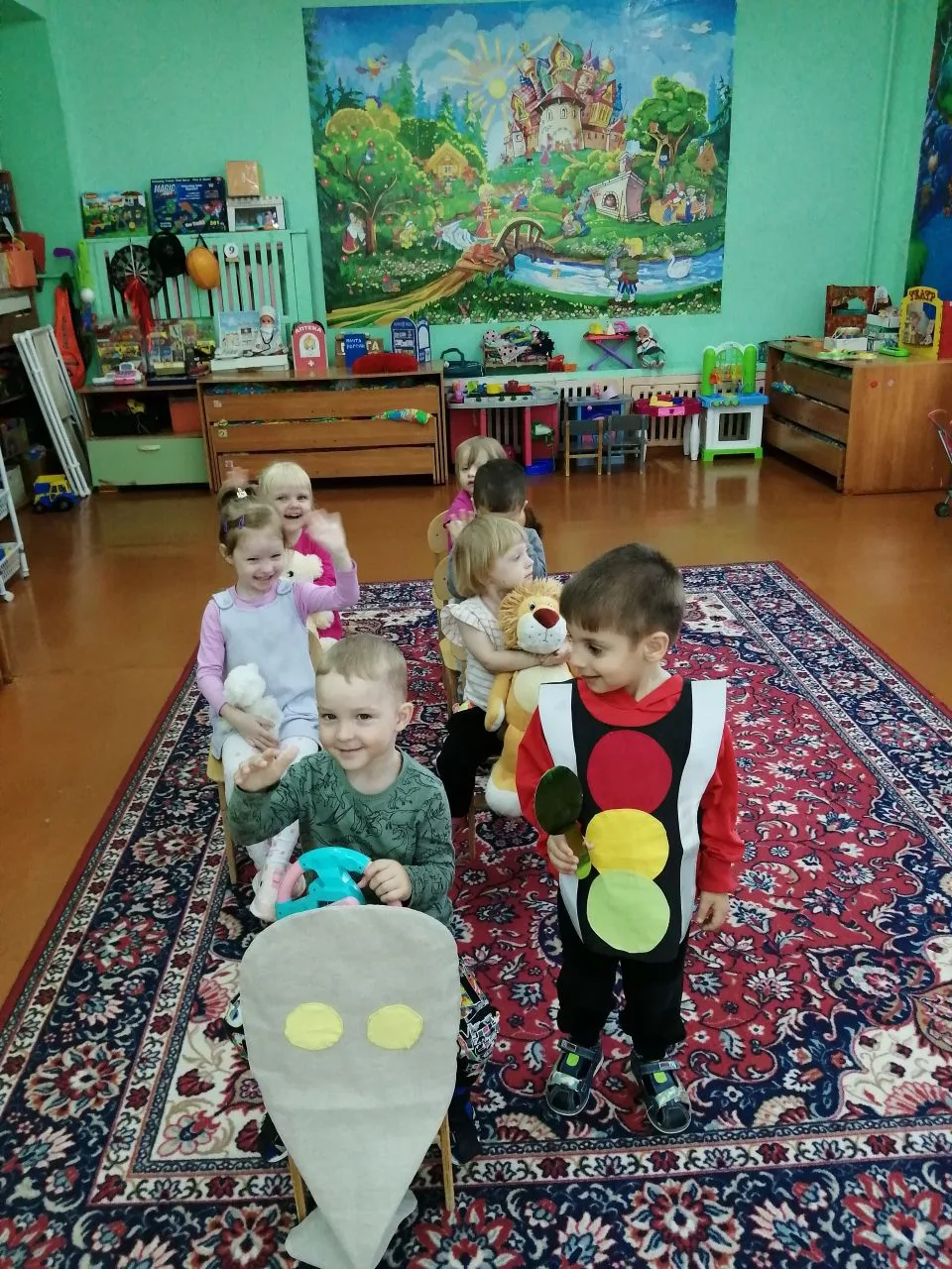 В рамках социальной кампании «Внимание – дети!» 26 мая Бахарева О.В. организовала для м...