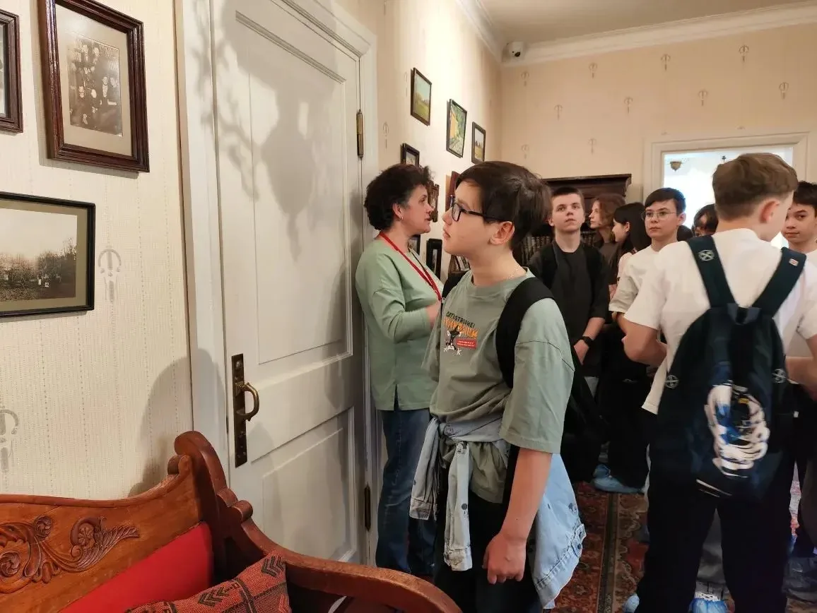 5 «М» — в гостях у Чехова в Мелихово 📖 Однажды на встрече 5 "М" класса с городской библиотекой и бес