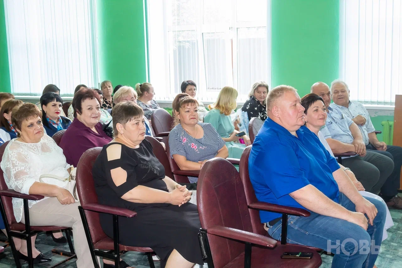 ✨ В актовом зале администрации района прошло торжественное мероприятие, посвященное Дню...