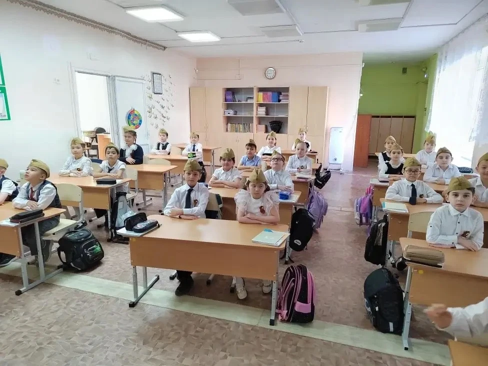 🗓 4 мая — старт новой учебной недели с «Разговоров о важном»  Сегодня, 4 мая, школьная неделя начала