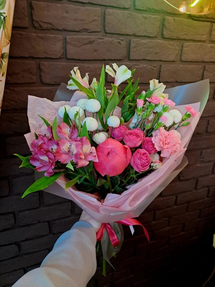 Друзья, мы не пропали 🤗 а просто  вихрь весенне-летний закрутил нас в своём пионовом ц...
