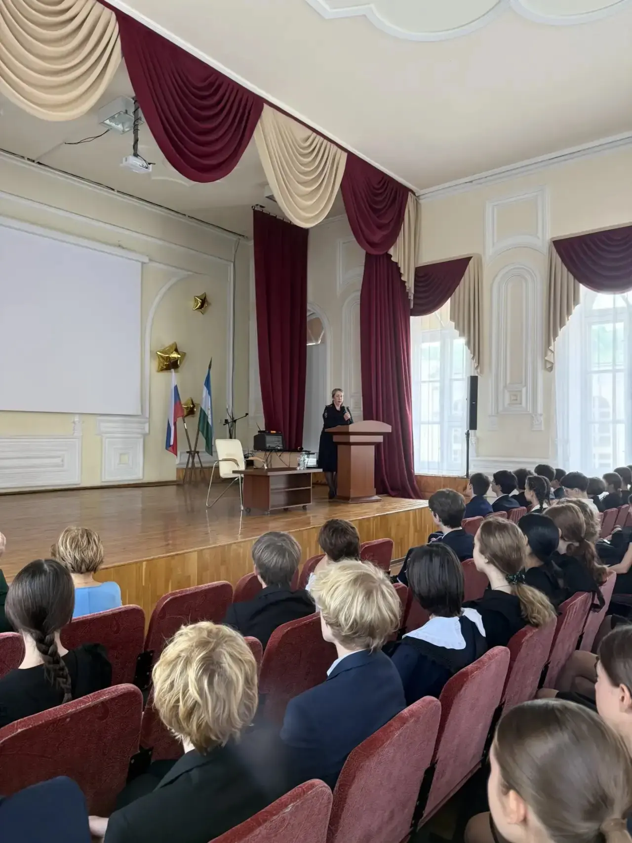 4 сентября в МАОУ «Гимназия №3» прошла очень нужная и серьёзная встреча: с девятиклассн...