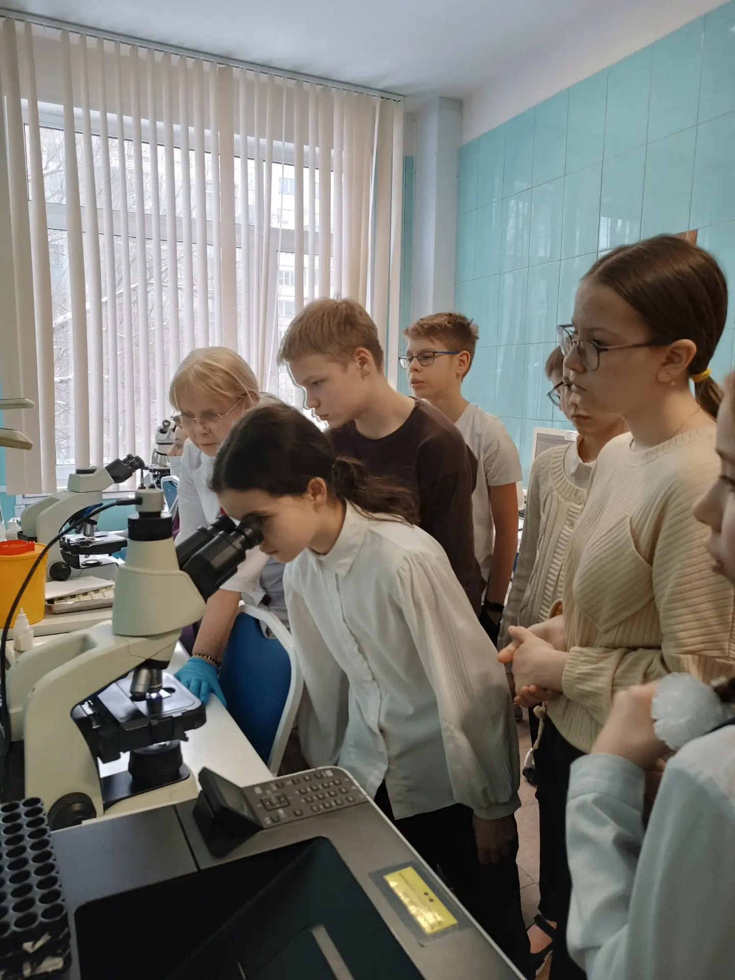 Поздравляем Сидоренок Алёну, ученицу 7г класса, победителя 1 степени и Иванкову Елизавету, ученицу 7