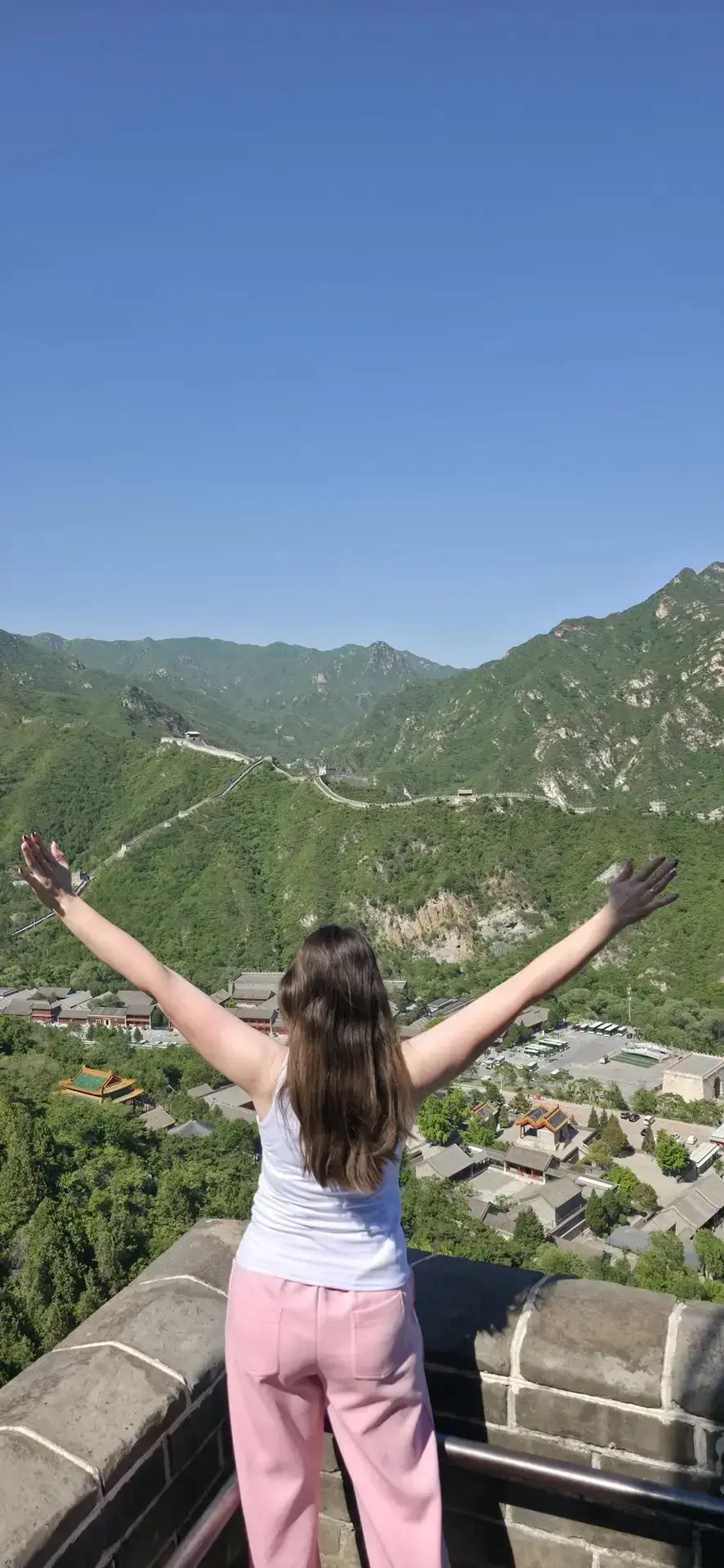 Ребята, помните мы проводили масштабный розыгрыш поездки в Китай? 🇨🇳 🎉 Так вот, наша победительница 