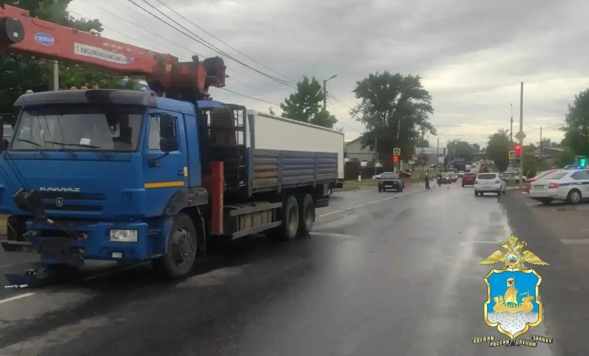 В Костроме КамАЗ устроил массовое ДТП с пострадавшими