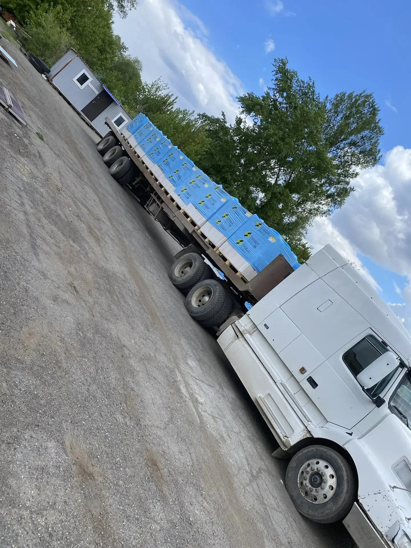 Доставляем газобетон даже в самые труднодоступные уголки страны! 🚚🏡 #доставка #газобе...
