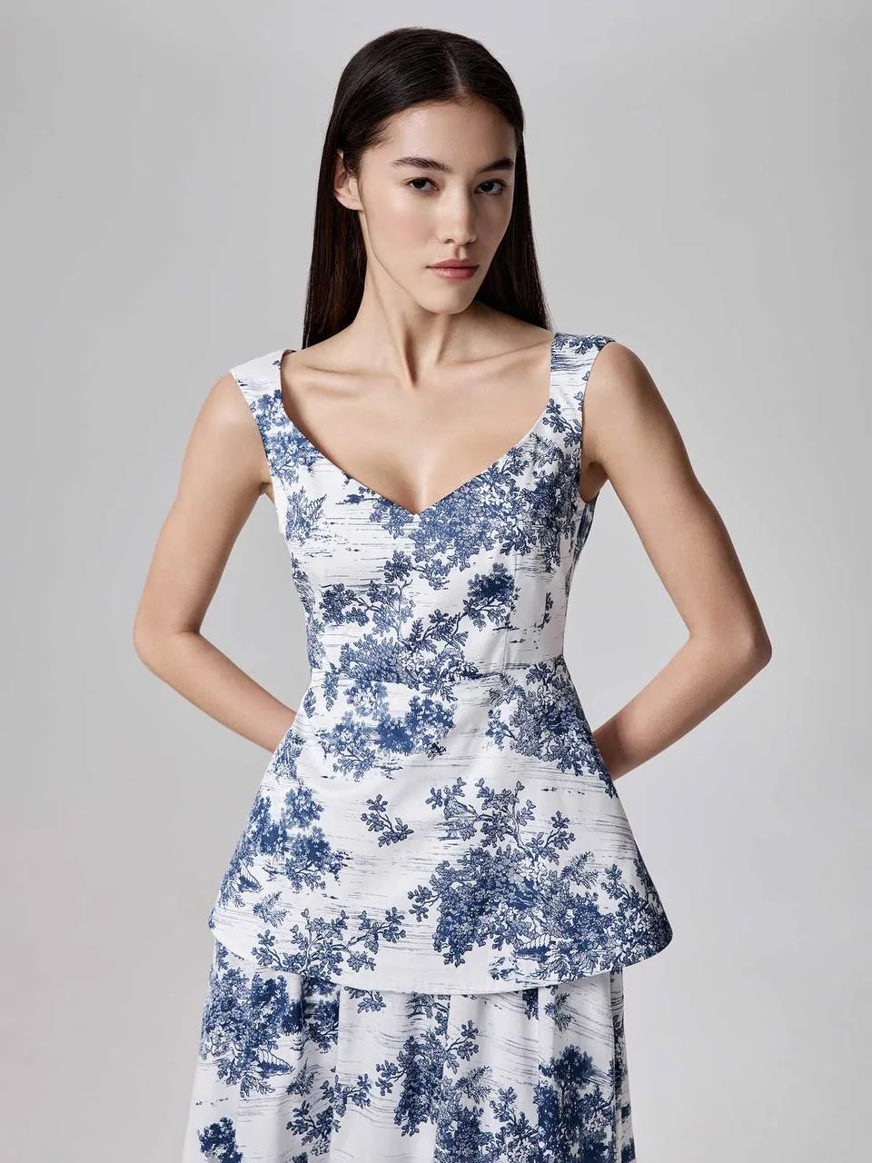 Вещь дня — образ в стиле DIOR от Present & Simple 💙

Смотрится очень элегантно и дорого, согласны? 