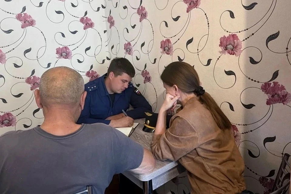 Жителю Ярославской области, который более десяти лет жил у знакомых, помогла прокуратур...