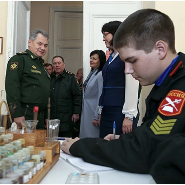 С 1 сентября в военных комиссариатах города Санкт-Петербурга организована работа по при...