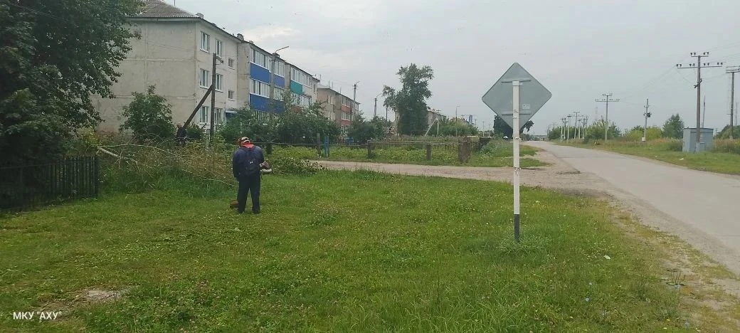 Обкос территории улицы Почтовая.
⁣
#Майнскийрайон
#Ульяновскаяобласть
#Майнскоегородскоепоселение