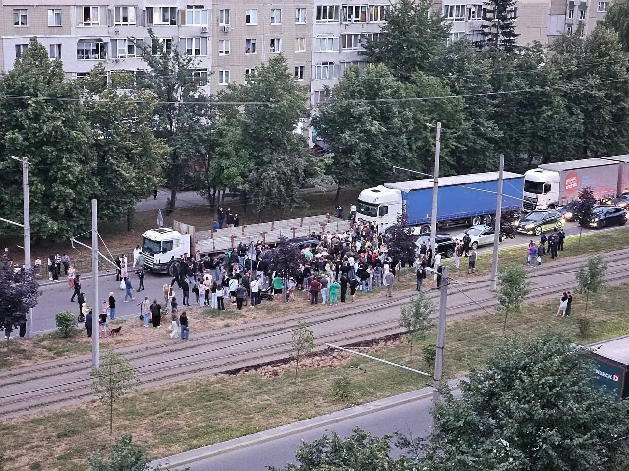 ⚡️Во Львове произошёл масштабный конфликт из-за задержания мужчины сотрудниками ТЦК. Ка...