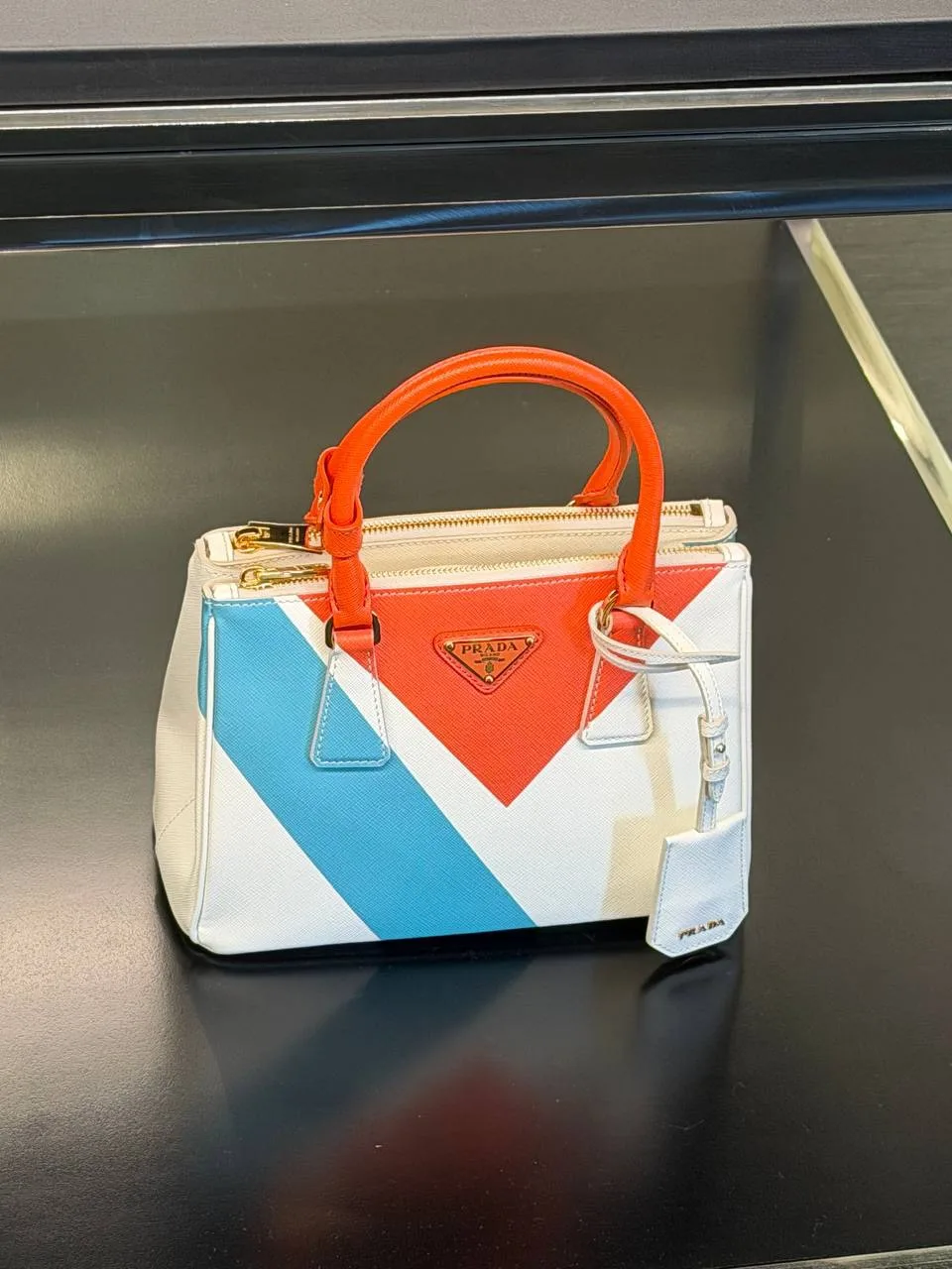 PRADA, MIU MIU аутлет
