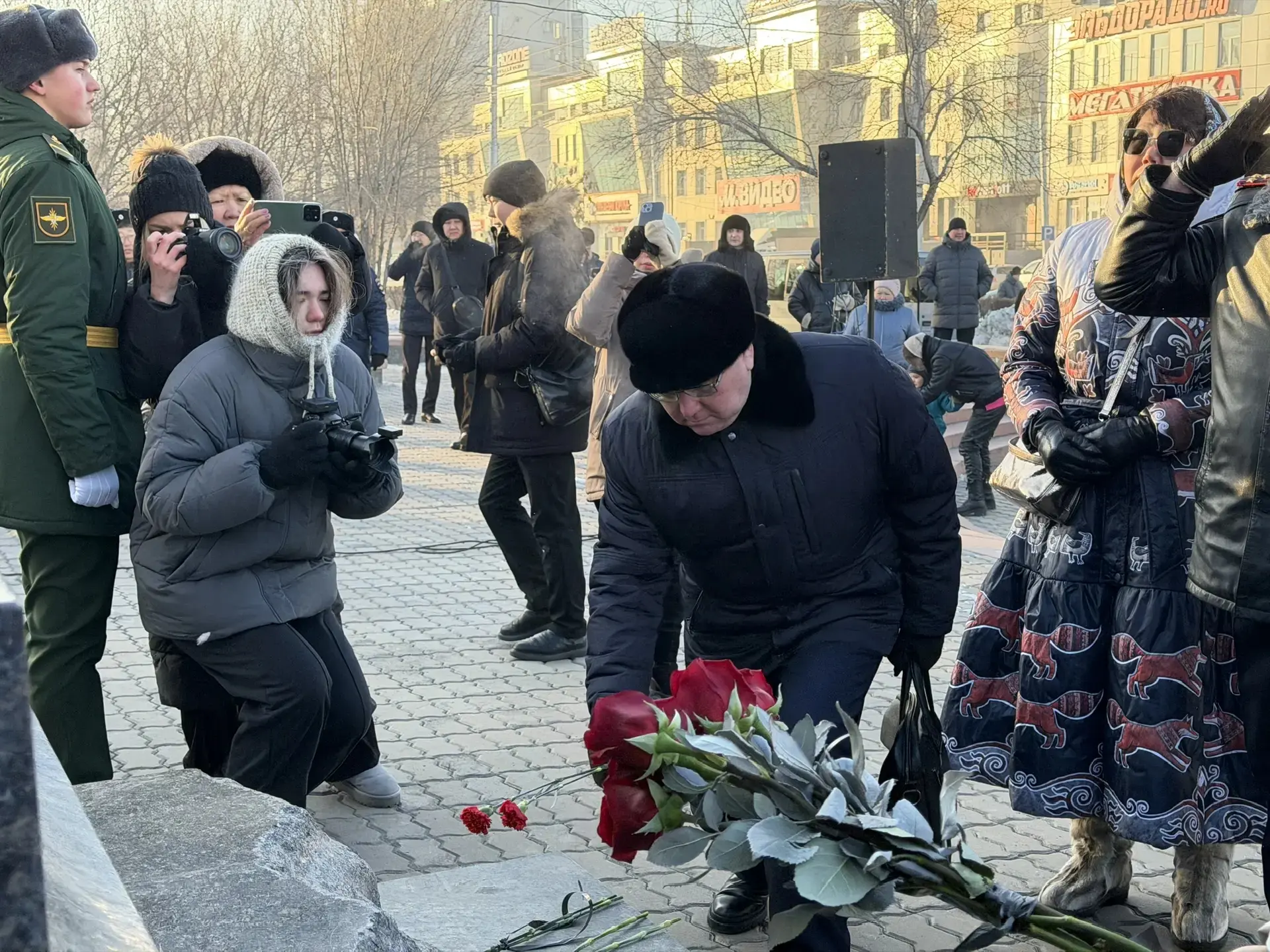 Принял участие в главном праздничном мероприятии, посвящённом Дню Защитника Отечества.  На Мемориале