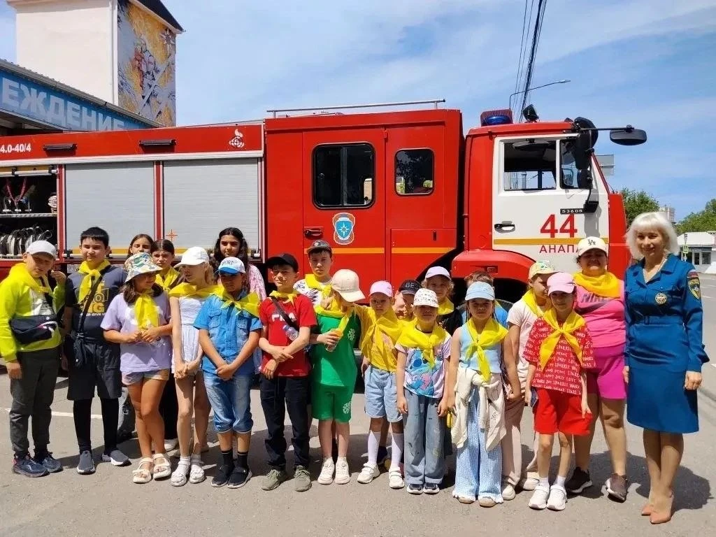 В эти летние дни в 18 анапских школах проходит первая детская смена, которая продлится ...