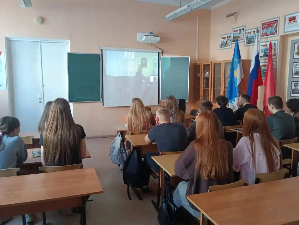 🪖 Военная профориентация в школе!