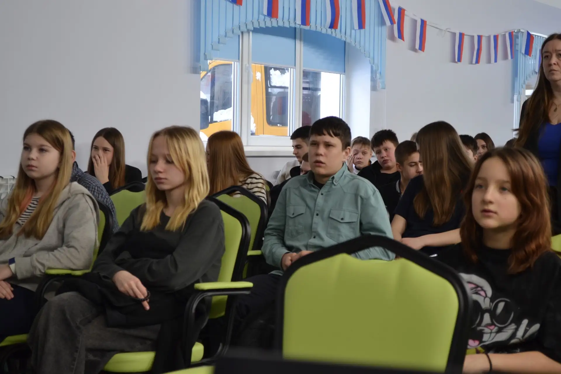 Урок мужества «Равнение на подвиг»  Cегодня для 7"А" и 6"Б" классов прошел особый классный час, посв