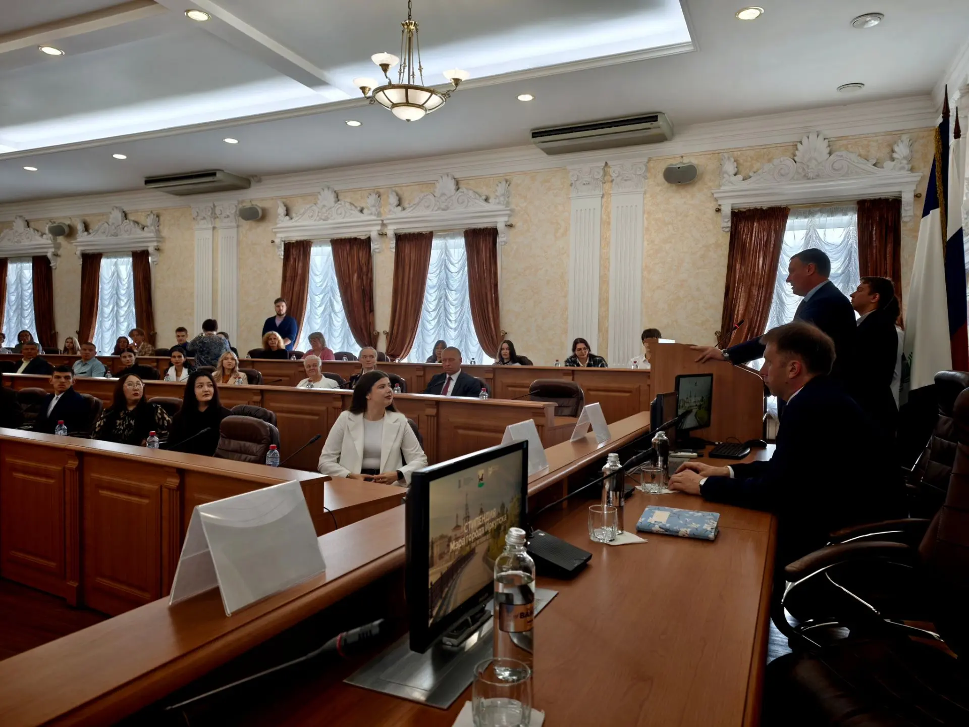Сегодня наши студенты получили свидетельства на получение стипендий мэра города Иркутска в области н