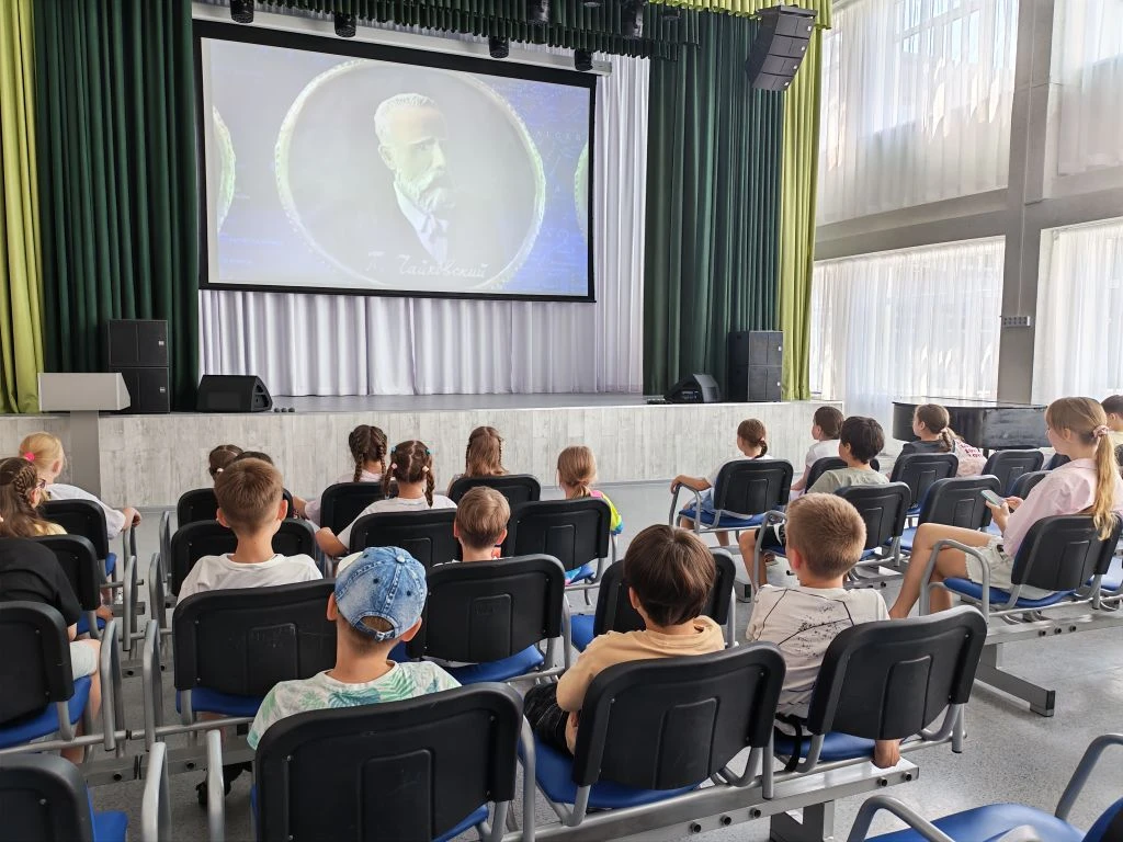 🤓Знаете ли Вы, друзья, какой сегодня насыщенный праздниками день?