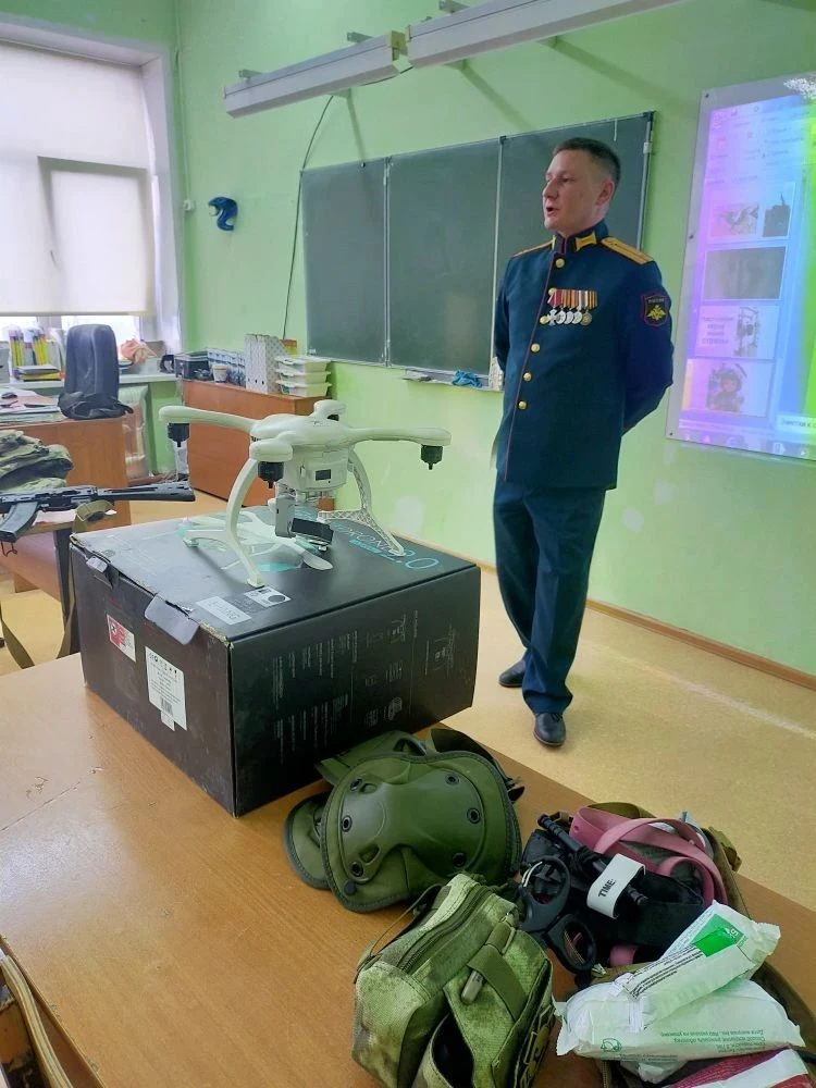 Урок мужества в преддверии Дня защитника Отечества  В канун праздника Дня защитника Отечества в корп
