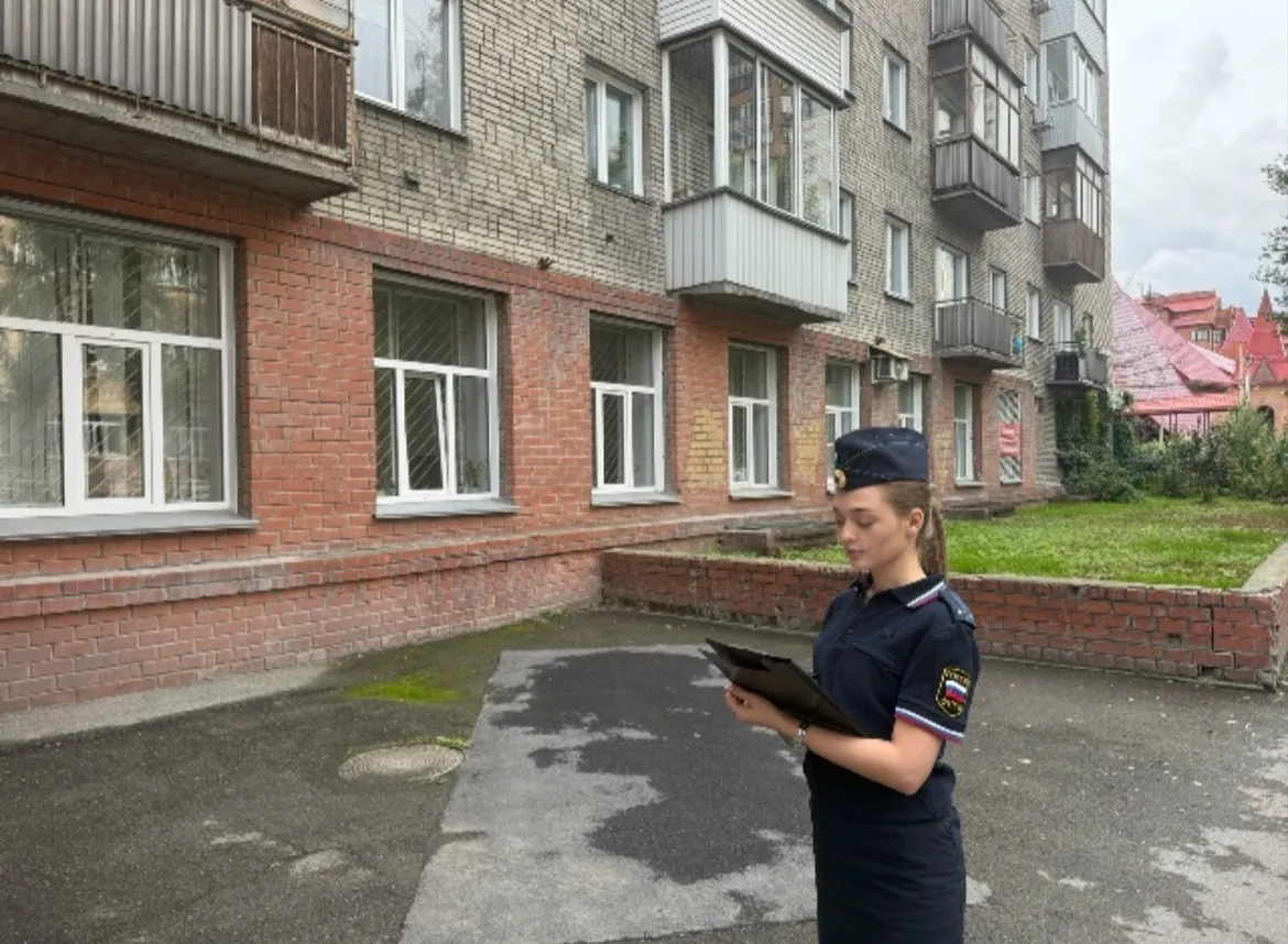 Спас свой самолёт от судебных приставов житель Новосибирска
