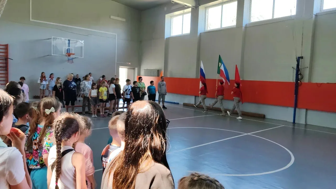 Закрытие летней смены пришкольного «Радуга»
 
Завершил работу летний лагерь с дневным пребывание дет