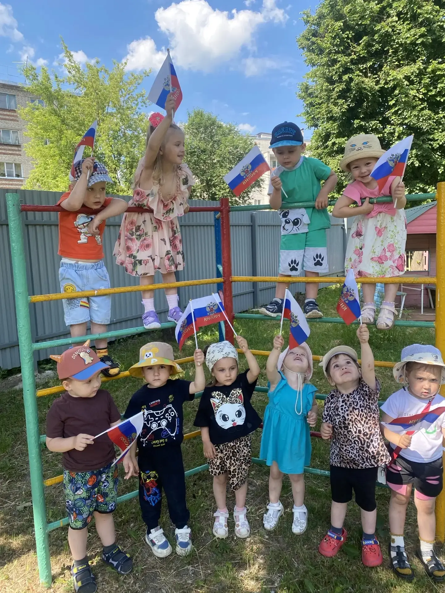 Россия — страна большая,