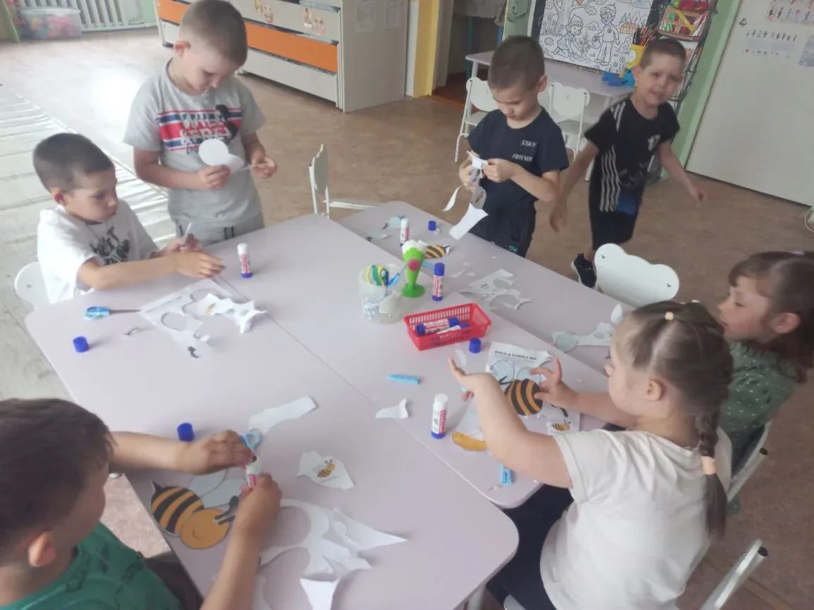 🐝 Пчёлы, домики, Винни‑Пух и весёлые игры — вот чем запомнилась прошедшая неделя групп...