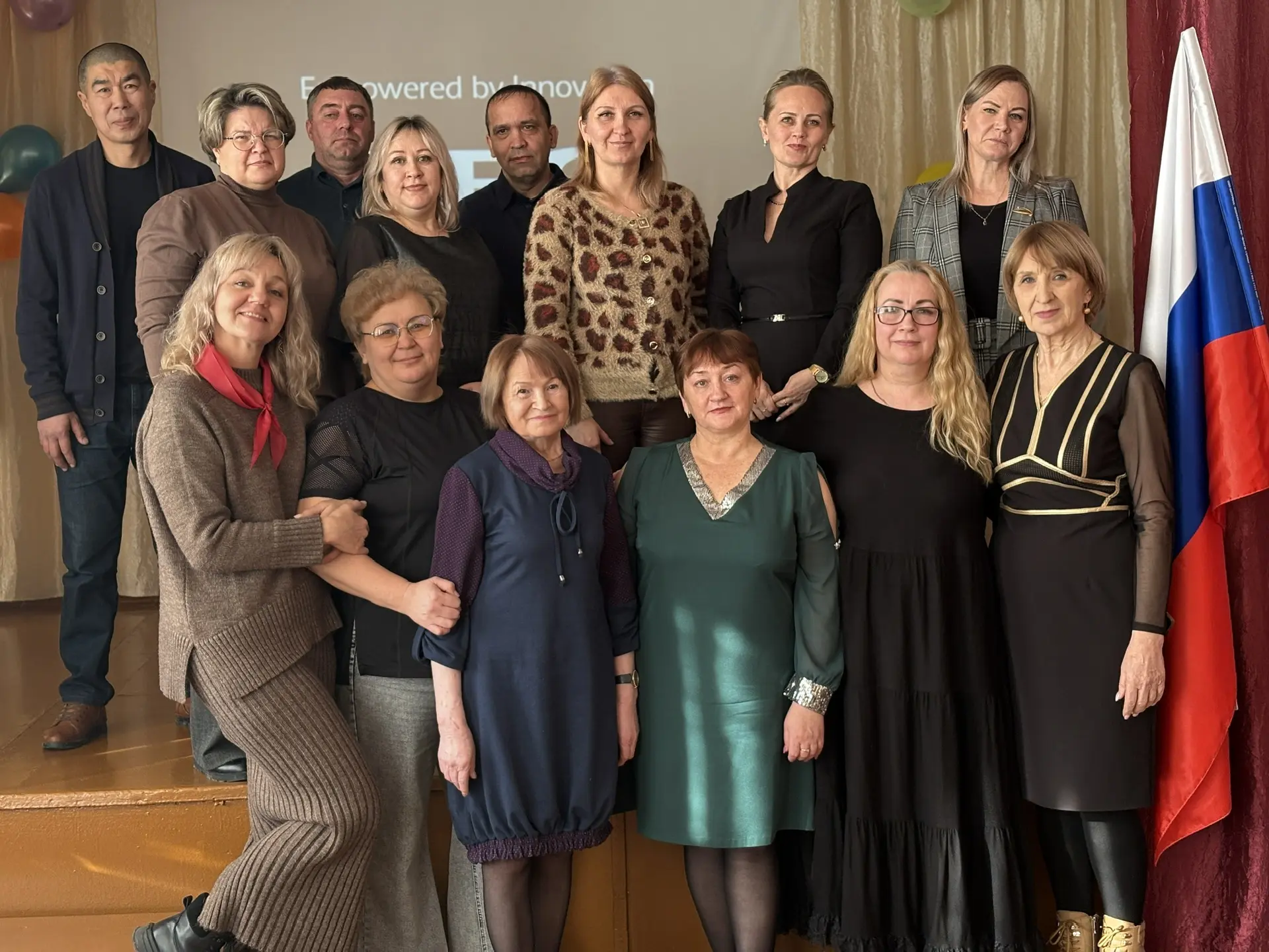 🏫Один раз в году бывает такой день, когда уже давно повзрослевшие мальчики и девочки с...