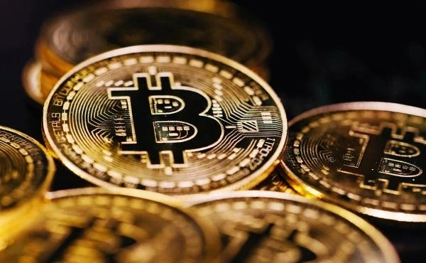 💸 Криптовалюты становятся частью финансовой системы России. Что это значит для инвесторов?

Рынок ц