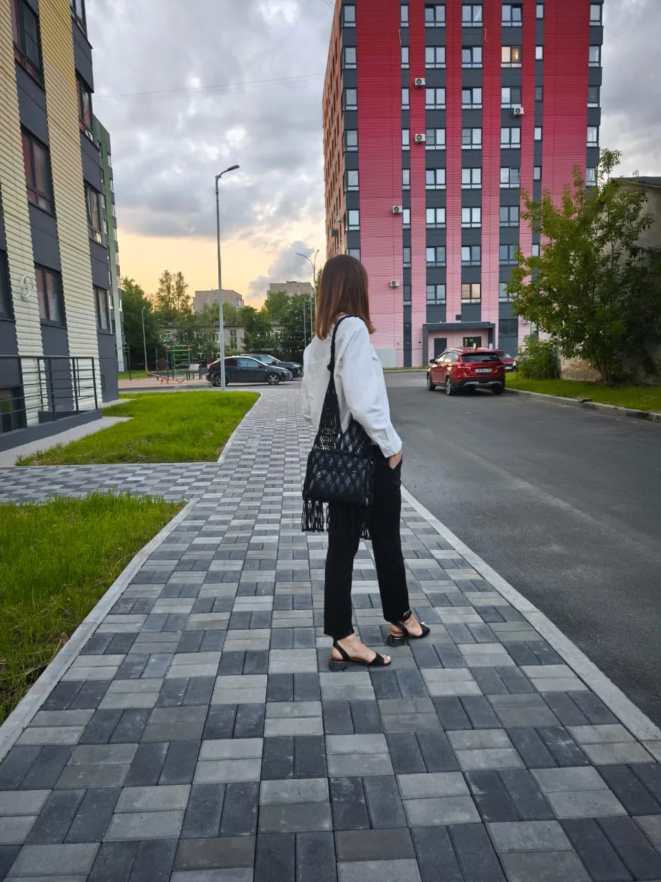 Уместна ли авоська в офисе?