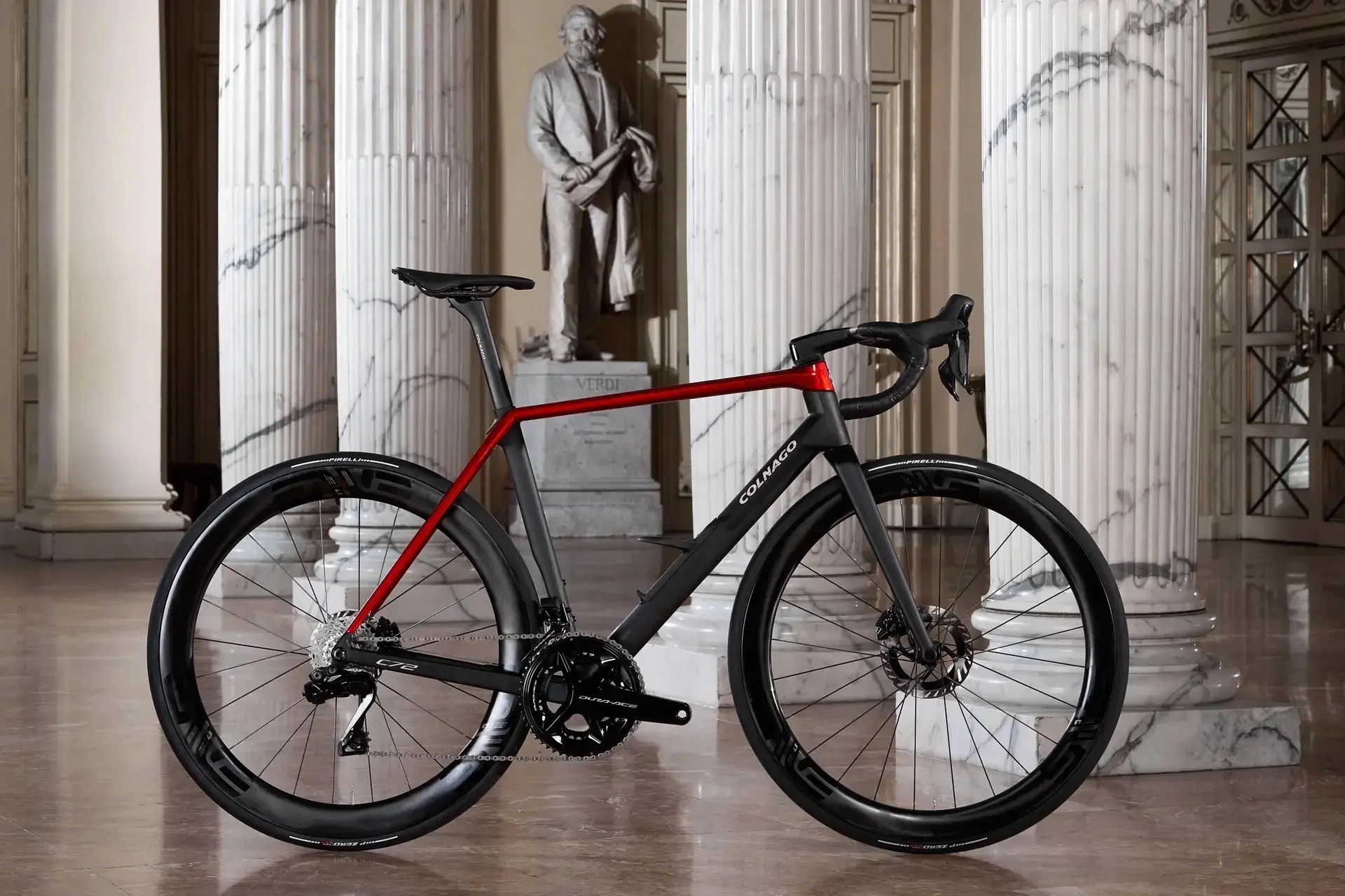Распродажа топовых шоссе !!!

Colnago C72 Red (L) - 746 000₽ 
Colnago V5RS Dura-Ace (M) - 676 000₽ 

