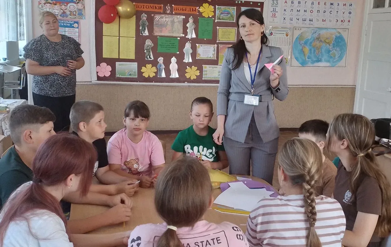 🌈🎈⏳Мастер-классы на летних тематических площадках продолжаются⏳🎈🌈

🎤🙌⭐Сегодня педагоги дополни