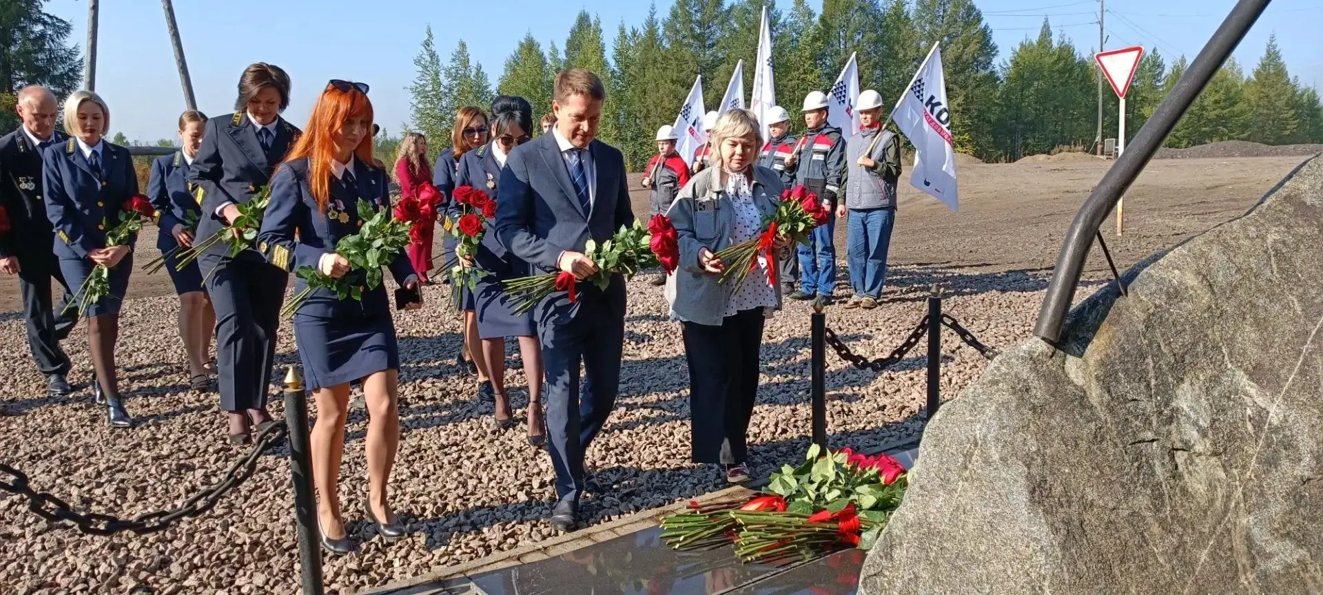 🕯️ Митинг у памятника шахтёрам-первопроходцам: «Связанные одной судьбой»