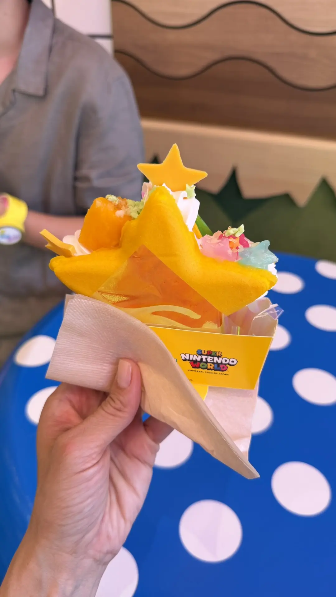 В парке много тематических вкусняшек 🙌🏻