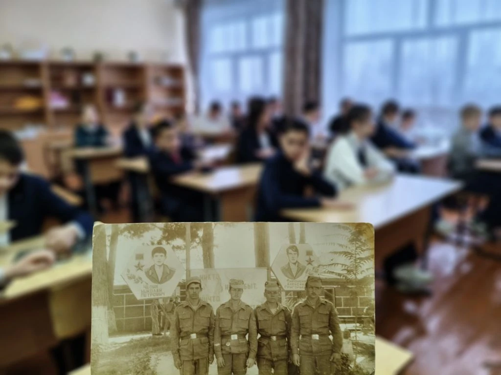 ГОРЬКАЯ ПАМЯТЬ АФГАНСКОЙ ВОЙНЫ  🗓️В нашей школе в честь памятной даты вывода советских войск из Афга