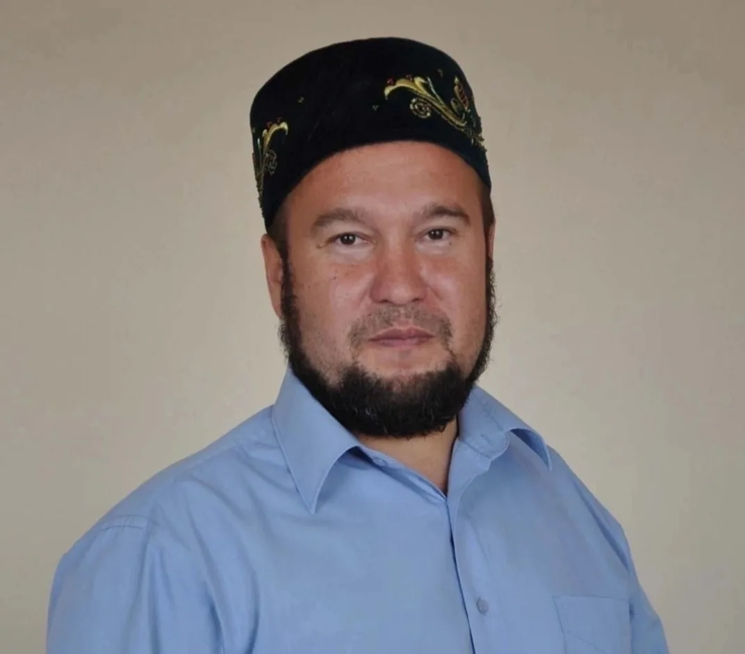 Ишембай районы мөхтәсибе, имам-хатиб, күренекле дин әһеле, мәғрифәтсе, хөрмәтле ҡәрҙәше...