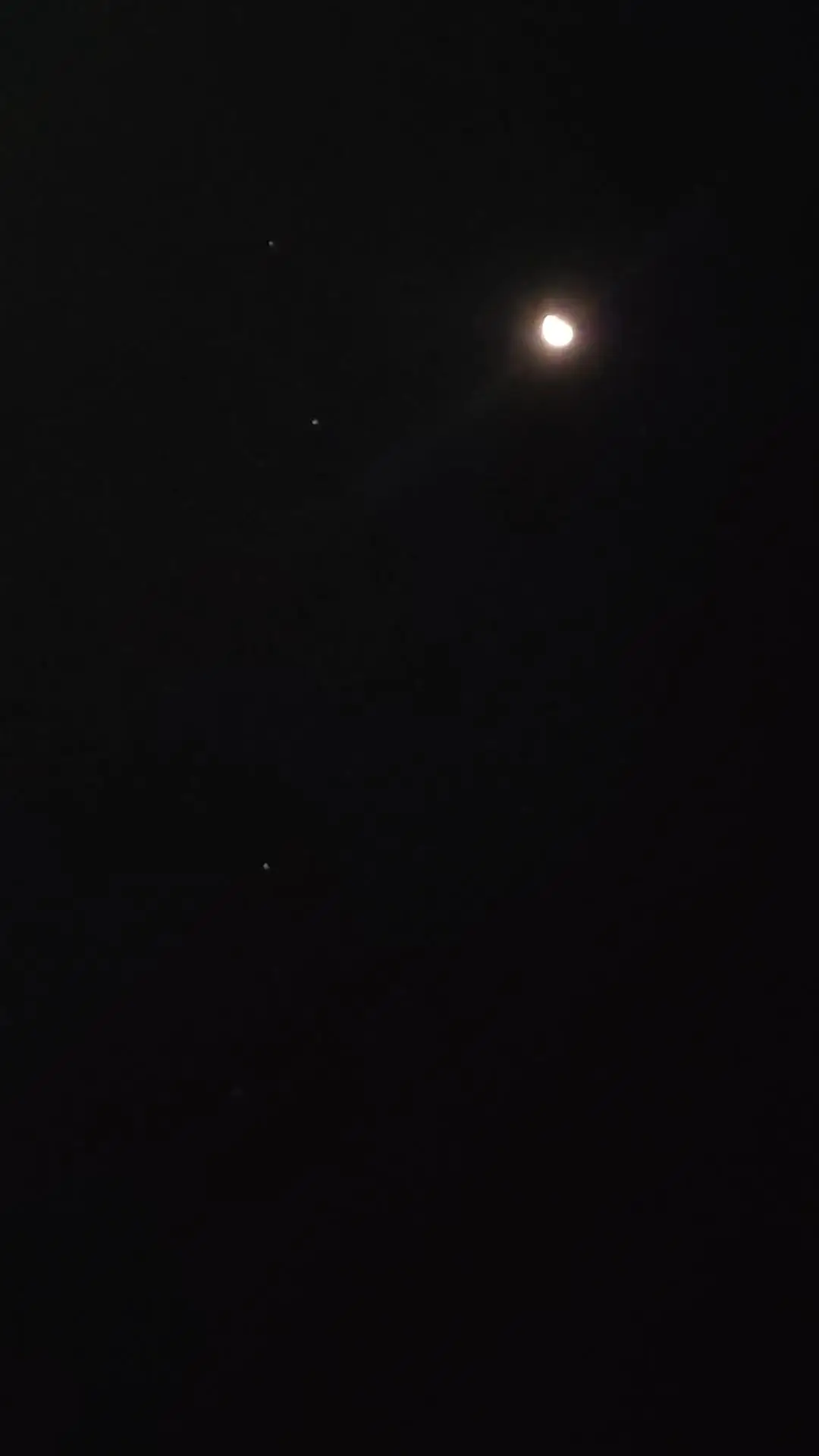 3:30 утра. Воскресенье.