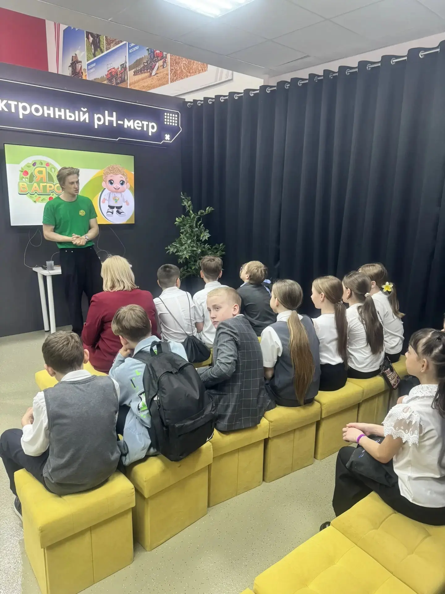 🌾 Наши пятиклассники — в центре агропрофессий!  Сегодня наши ребята из 5-х классов побывали в Оренбу